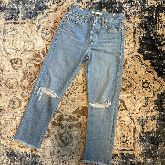 Levi's | Wedgie Straight Distressed Ankle Jeans Size 26 x 28 Style 34964-0066 - Picture 2 of 11
